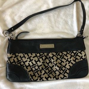 Tommy Hilfiger Clutch Handbag Purse w Signature Logo like new